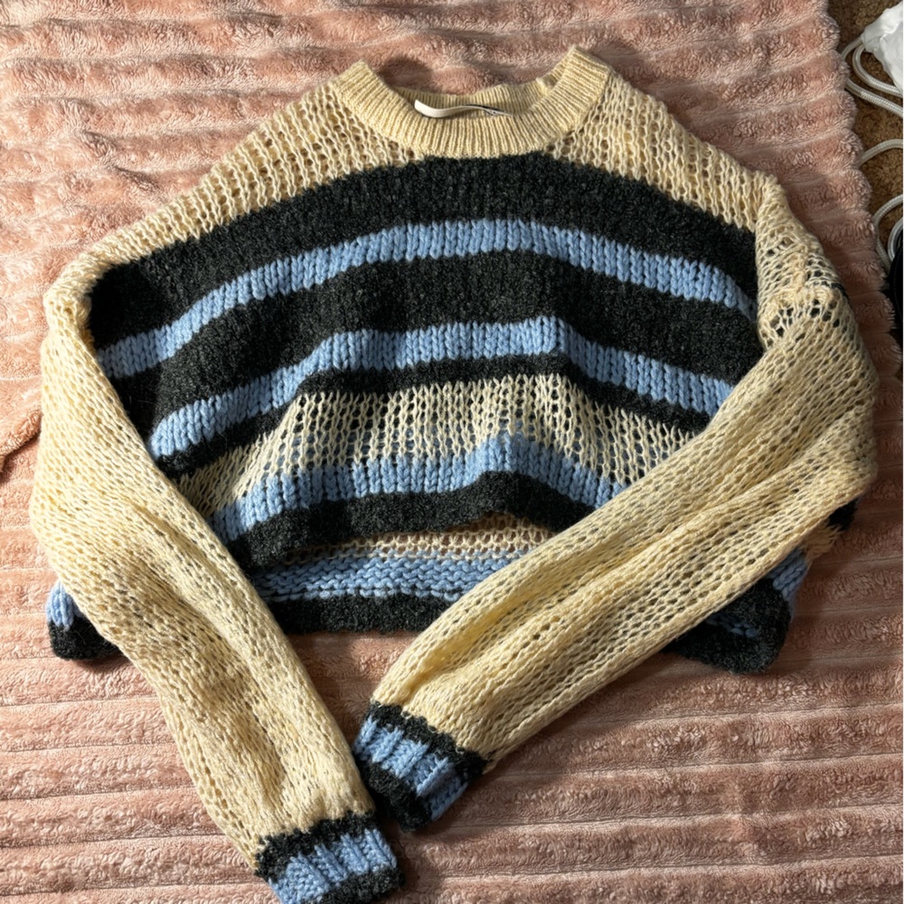 Kimchi Blue Textured Knit Sweater in Cream